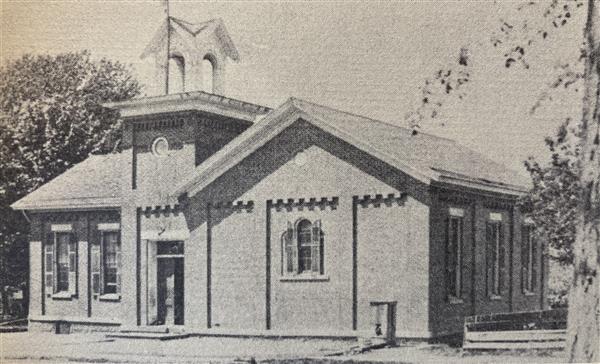 Old photo showing the original district 8 building